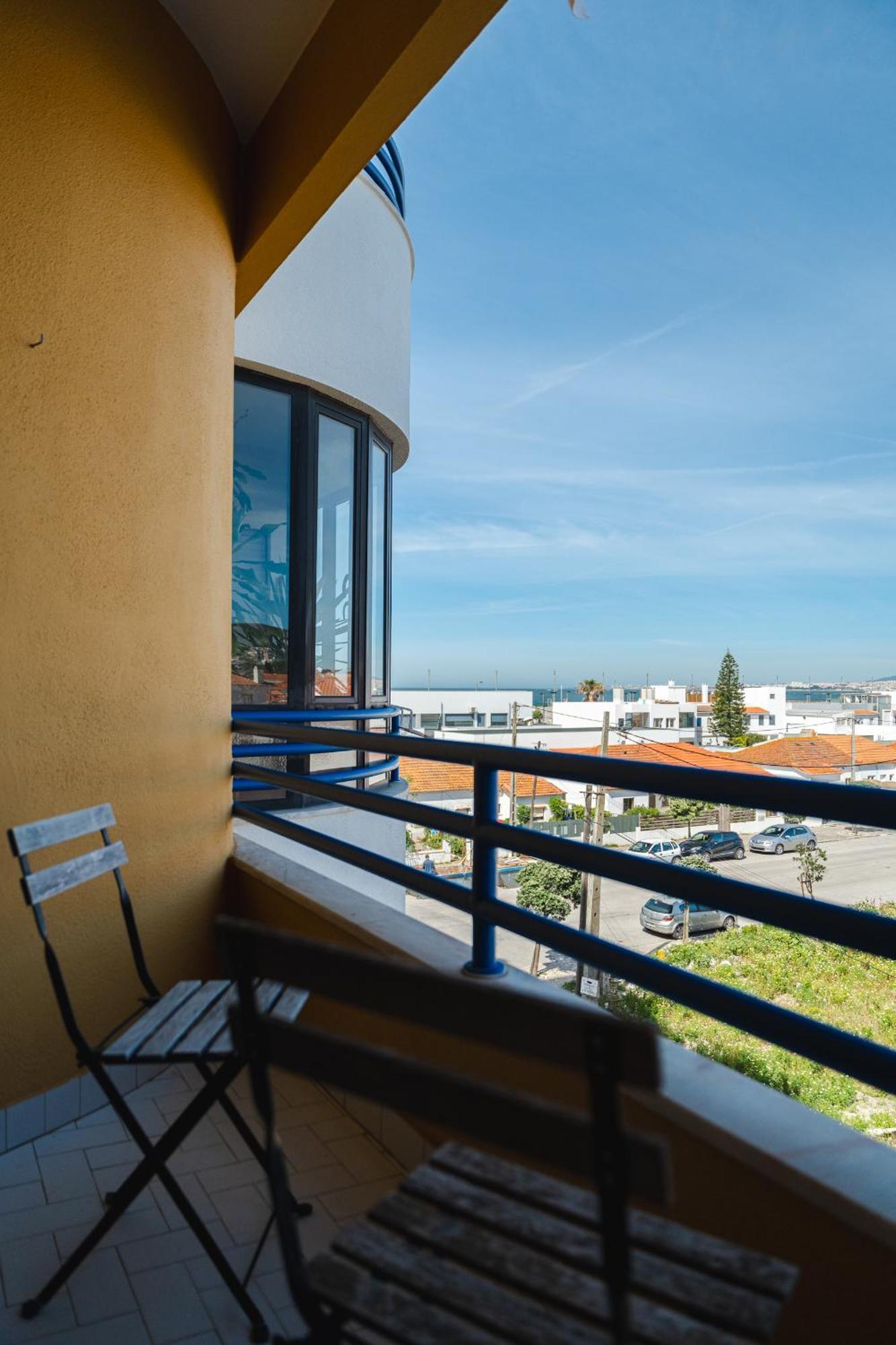 Sea View & Sundown, 150M From The Beach And Surf Spots Costa de Caparica Εξωτερικό φωτογραφία